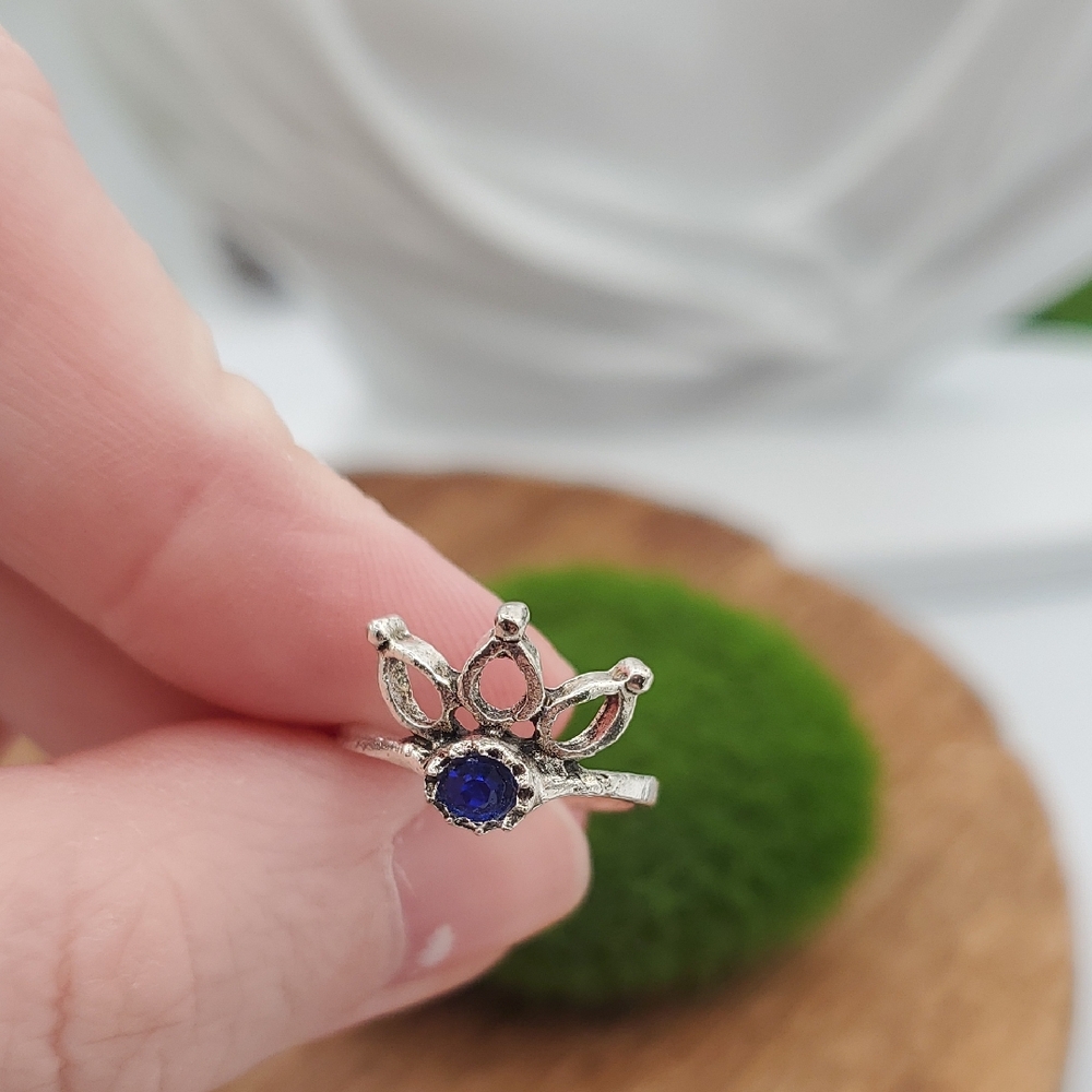 Sapphire Lotus Crown‎ Ring Size 3 R810